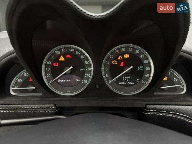 Чорний Мерседес СЛ-Клас, об'ємом двигуна 4.97 л та пробігом 60 тис. км за 39999 $, фото 123 на Automoto.ua