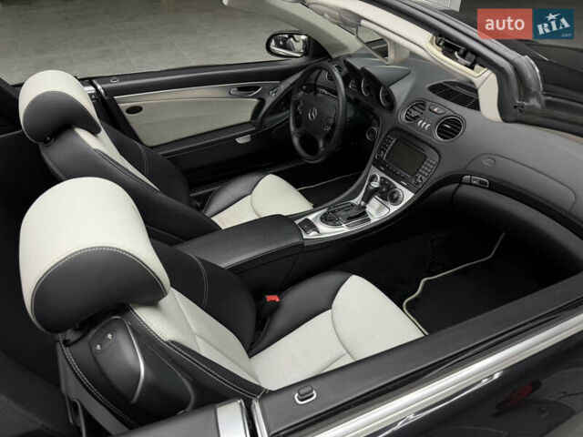 Чорний Мерседес СЛ-Клас, об'ємом двигуна 4.97 л та пробігом 60 тис. км за 39999 $, фото 76 на Automoto.ua