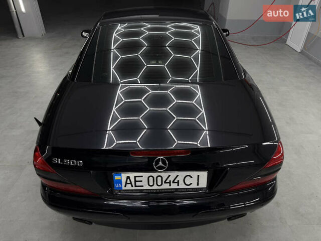 Чорний Мерседес СЛ-Клас, об'ємом двигуна 4.97 л та пробігом 60 тис. км за 39999 $, фото 22 на Automoto.ua