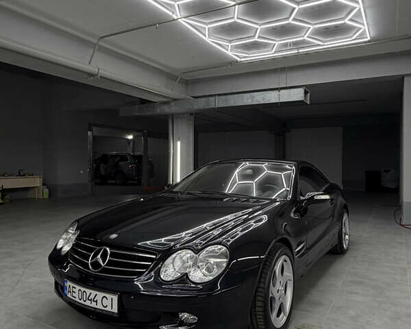 Чорний Мерседес СЛ-Клас, об'ємом двигуна 4.97 л та пробігом 60 тис. км за 39999 $, фото 1 на Automoto.ua