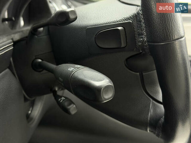 Чорний Мерседес СЛ-Клас, об'ємом двигуна 4.97 л та пробігом 60 тис. км за 39999 $, фото 120 на Automoto.ua