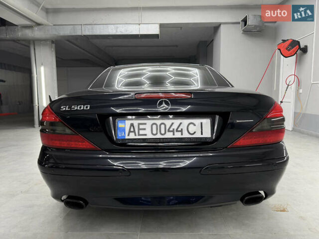 Чорний Мерседес СЛ-Клас, об'ємом двигуна 4.97 л та пробігом 60 тис. км за 39999 $, фото 16 на Automoto.ua
