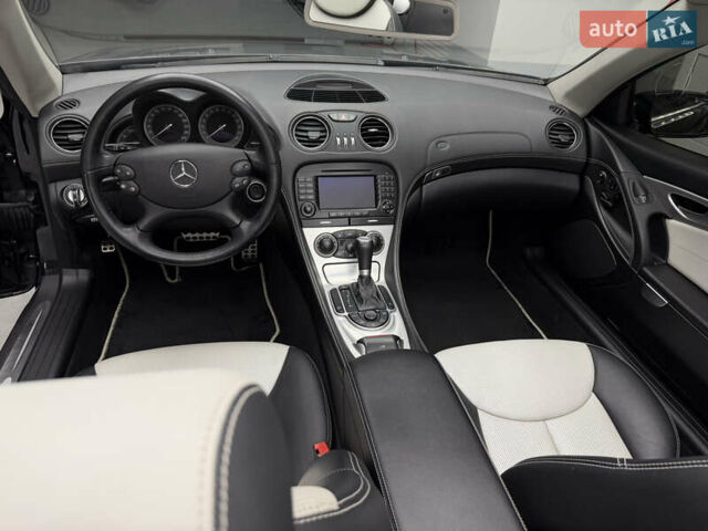 Чорний Мерседес СЛ-Клас, об'ємом двигуна 4.97 л та пробігом 60 тис. км за 39999 $, фото 88 на Automoto.ua