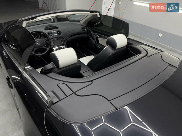 Чорний Мерседес СЛ-Клас, об'ємом двигуна 4.97 л та пробігом 60 тис. км за 39999 $, фото 81 на Automoto.ua