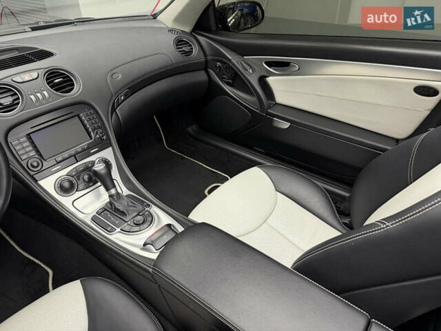 Чорний Мерседес СЛ-Клас, об'ємом двигуна 4.97 л та пробігом 60 тис. км за 39999 $, фото 87 на Automoto.ua