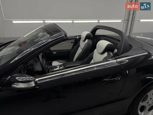 Чорний Мерседес СЛ-Клас, об'ємом двигуна 4.97 л та пробігом 60 тис. км за 39999 $, фото 79 на Automoto.ua