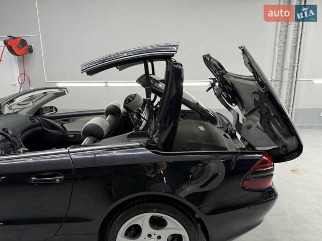 Чорний Мерседес СЛ-Клас, об'ємом двигуна 4.97 л та пробігом 60 тис. км за 39999 $, фото 72 на Automoto.ua