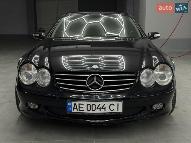 Чорний Мерседес СЛ-Клас, об'ємом двигуна 4.97 л та пробігом 60 тис. км за 39999 $, фото 6 на Automoto.ua