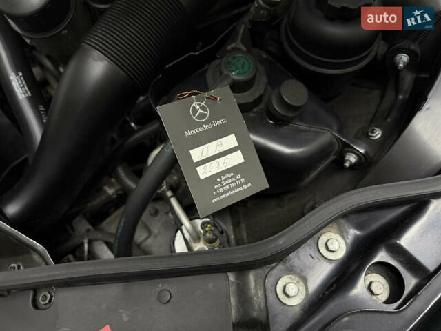 Чорний Мерседес СЛ-Клас, об'ємом двигуна 4.97 л та пробігом 60 тис. км за 39999 $, фото 128 на Automoto.ua
