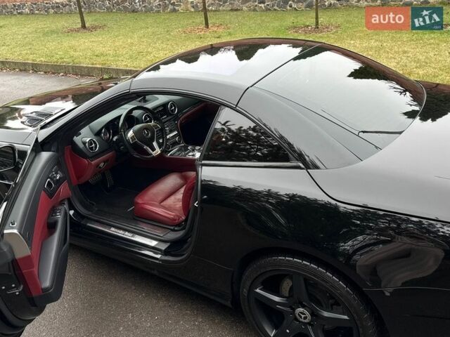 Черный Мерседес СЛ-Класс, объемом двигателя 3 л и пробегом 74 тыс. км за 45000 $, фото 24 на Automoto.ua