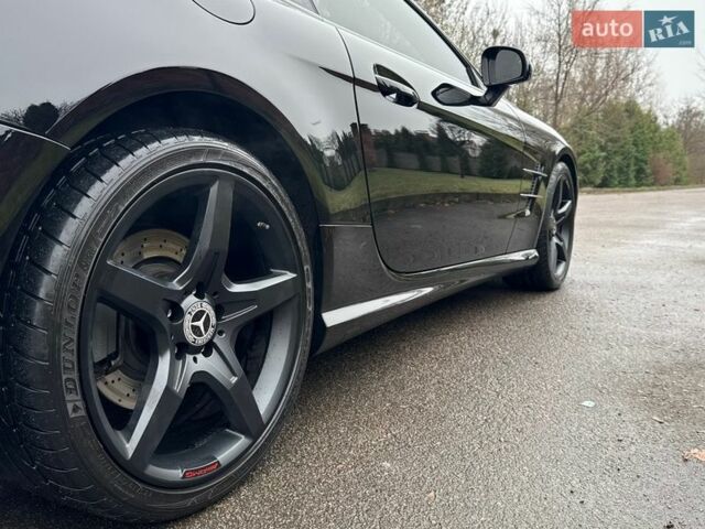 Черный Мерседес СЛ-Класс, объемом двигателя 3 л и пробегом 74 тыс. км за 45000 $, фото 39 на Automoto.ua