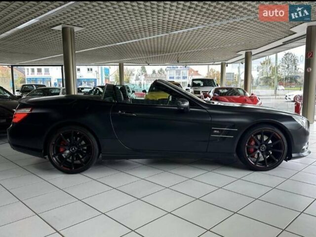 Черный Мерседес СЛ-Класс, объемом двигателя 0 л и пробегом 28 тыс. км за 70000 $, фото 3 на Automoto.ua