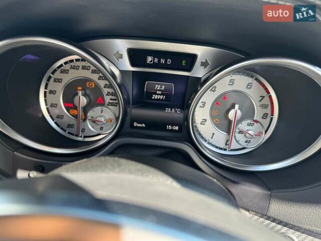 Черный Мерседес СЛ-Класс, объемом двигателя 0 л и пробегом 28 тыс. км за 70000 $, фото 15 на Automoto.ua