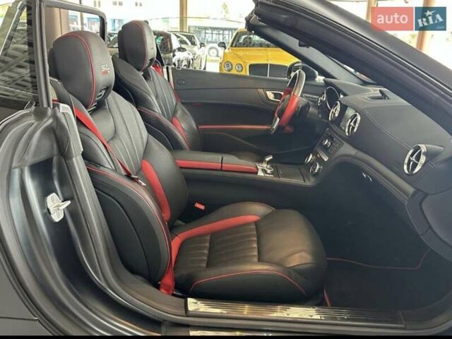 Черный Мерседес СЛ-Класс, объемом двигателя 0 л и пробегом 28 тыс. км за 70000 $, фото 7 на Automoto.ua