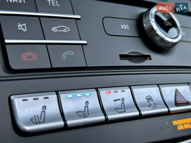 Чорний Мерседес СЛ-Клас, об'ємом двигуна 4.7 л та пробігом 26 тис. км за 66900 $, фото 45 на Automoto.ua