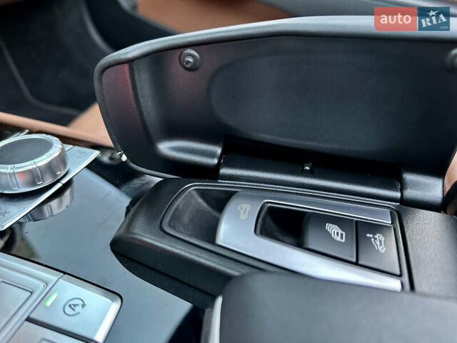 Чорний Мерседес СЛ-Клас, об'ємом двигуна 4.7 л та пробігом 26 тис. км за 66900 $, фото 44 на Automoto.ua