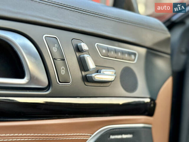 Чорний Мерседес СЛ-Клас, об'ємом двигуна 4.7 л та пробігом 26 тис. км за 66900 $, фото 35 на Automoto.ua