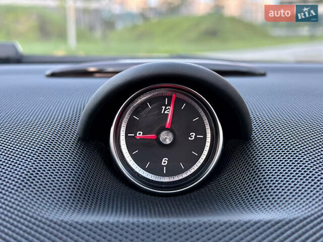 Чорний Мерседес СЛ-Клас, об'ємом двигуна 4.7 л та пробігом 26 тис. км за 66900 $, фото 48 на Automoto.ua