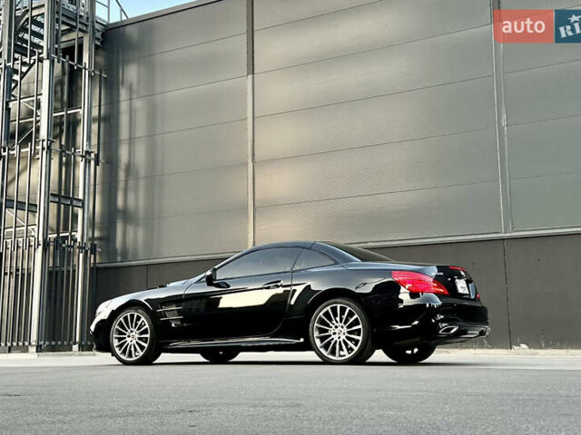 Чорний Мерседес СЛ-Клас, об'ємом двигуна 4.7 л та пробігом 26 тис. км за 66900 $, фото 18 на Automoto.ua