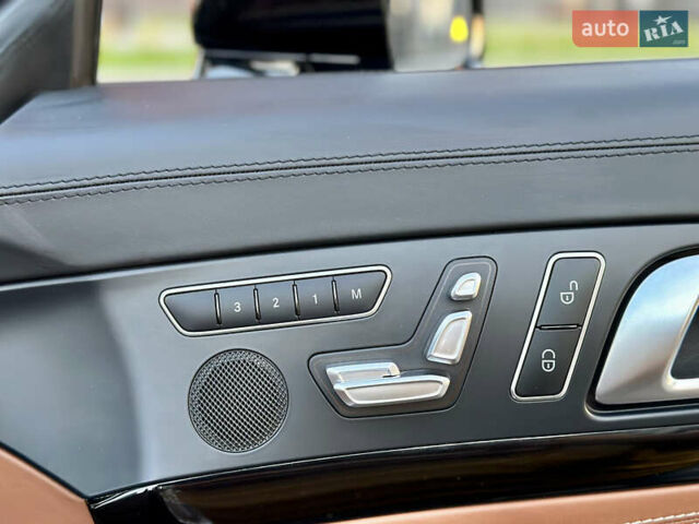 Чорний Мерседес СЛ-Клас, об'ємом двигуна 4.7 л та пробігом 26 тис. км за 66900 $, фото 54 на Automoto.ua