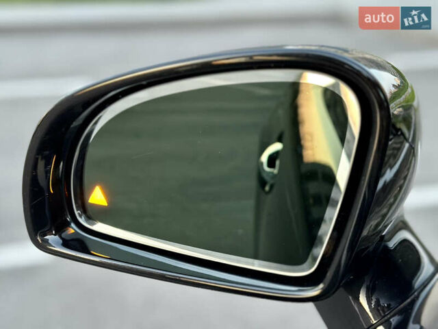 Чорний Мерседес СЛ-Клас, об'ємом двигуна 4.7 л та пробігом 26 тис. км за 66900 $, фото 47 на Automoto.ua