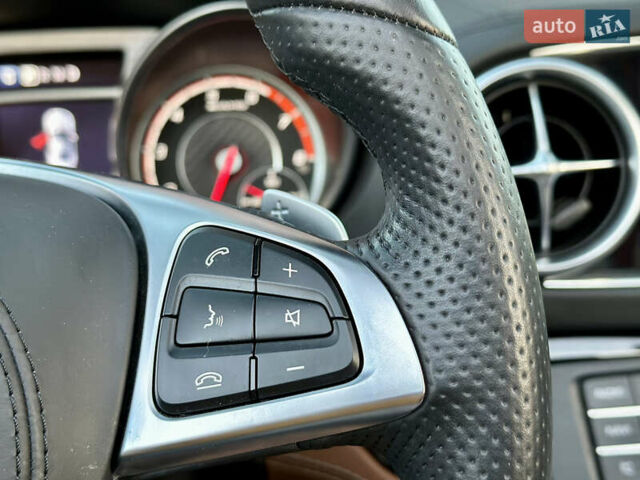 Чорний Мерседес СЛ-Клас, об'ємом двигуна 4.7 л та пробігом 26 тис. км за 66900 $, фото 39 на Automoto.ua