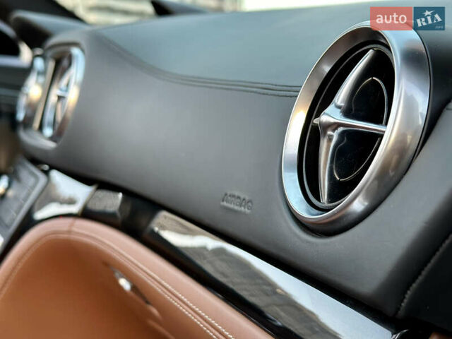 Чорний Мерседес СЛ-Клас, об'ємом двигуна 4.7 л та пробігом 26 тис. км за 66900 $, фото 55 на Automoto.ua