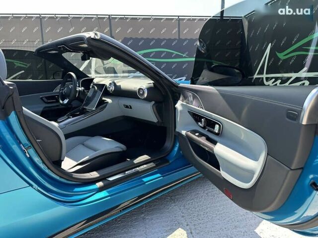 Мерседес СЛ-Клас, об'ємом двигуна 4 л та пробігом 9 тис. км за 159999 $, фото 18 на Automoto.ua