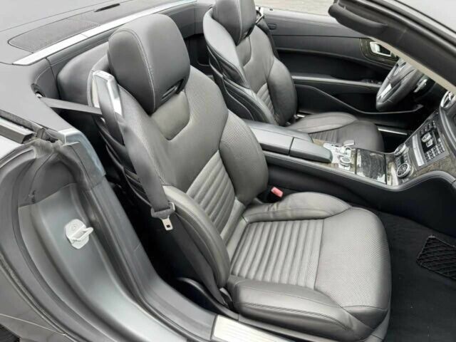 Сірий Мерседес СЛ-Клас, об'ємом двигуна 4.7 л та пробігом 84 тис. км за 8600 $, фото 12 на Automoto.ua