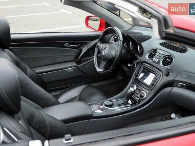 Серый Мерседес СЛ-Класс, объемом двигателя 3.72 л и пробегом 87 тыс. км за 24500 $, фото 44 на Automoto.ua