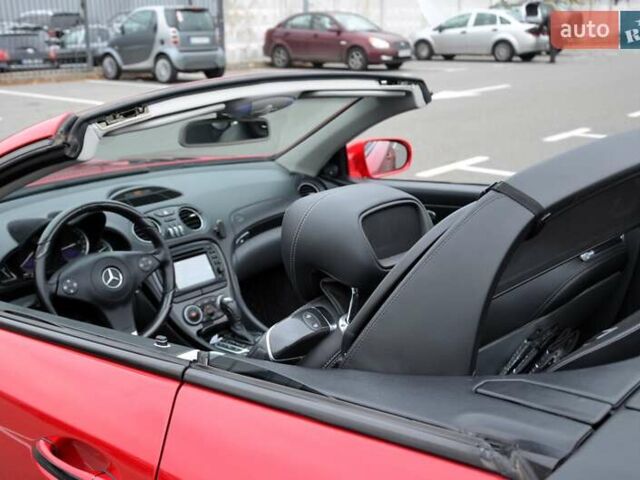 Серый Мерседес СЛ-Класс, объемом двигателя 3.7 л и пробегом 87 тыс. км за 24500 $, фото 41 на Automoto.ua