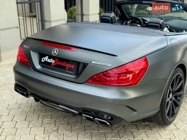 Серый Мерседес СЛ-Класс, объемом двигателя 4.66 л и пробегом 64 тыс. км за 61000 $, фото 35 на Automoto.ua