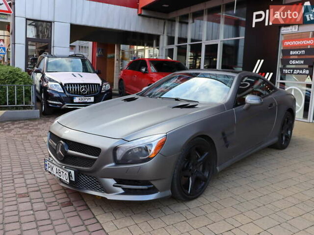 Сірий Мерседес СЛ-Клас, об'ємом двигуна 3 л та пробігом 150 тис. км за 43900 $, фото 1 на Automoto.ua