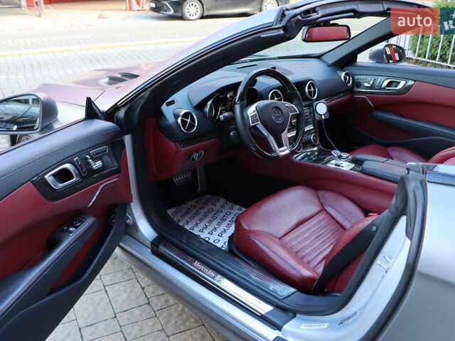 Сірий Мерседес СЛ-Клас, об'ємом двигуна 3 л та пробігом 150 тис. км за 43900 $, фото 41 на Automoto.ua