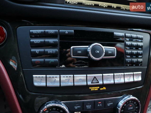 Сірий Мерседес СЛ-Клас, об'ємом двигуна 3 л та пробігом 150 тис. км за 43900 $, фото 24 на Automoto.ua