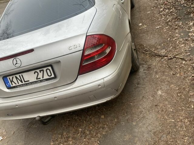 Серый Мерседес СЛ-Класс, объемом двигателя 2.7 л и пробегом 355 тыс. км за 2999 $, фото 3 на Automoto.ua