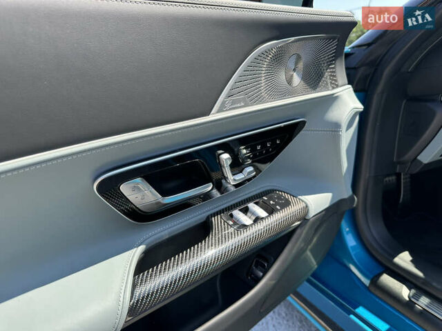 Синій Мерседес СЛ-Клас, об'ємом двигуна 3.98 л та пробігом 9 тис. км за 159999 $, фото 8 на Automoto.ua