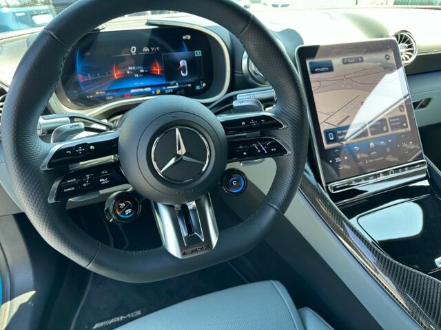 Синій Мерседес СЛ-Клас, об'ємом двигуна 4 л та пробігом 9 тис. км за 152000 $, фото 38 на Automoto.ua