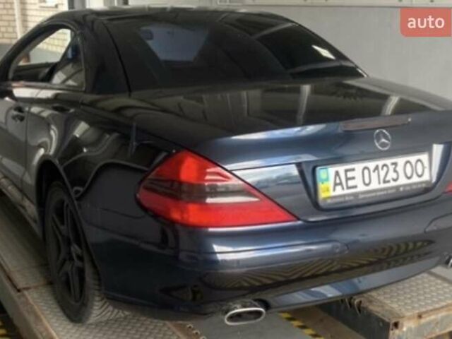 Синий Мерседес СЛ-Класс, объемом двигателя 3.72 л и пробегом 133 тыс. км за 20000 $, фото 2 на Automoto.ua