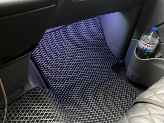 Білий Мерседес СЛЦ-Класс, об'ємом двигуна 2.1 л та пробігом 409 тис. км за 10500 $, фото 8 на Automoto.ua