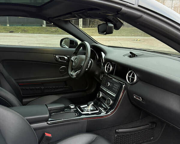 Черный Мерседес СЛЦ-Класс, объемом двигателя 1.99 л и пробегом 25 тыс. км за 23900 $, фото 22 на Automoto.ua