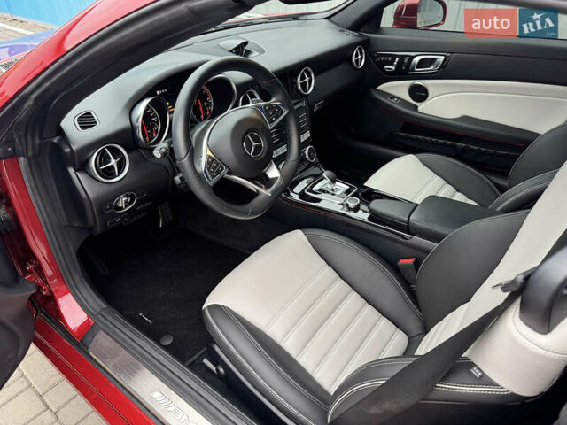 Красный Мерседес СЛЦ-Класс, объемом двигателя 3 л и пробегом 29 тыс. км за 32000 $, фото 10 на Automoto.ua