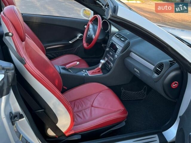 Белый Мерседес СЛК-Класс, объемом двигателя 1.98 л и пробегом 152 тыс. км за 8000 $, фото 2 на Automoto.ua