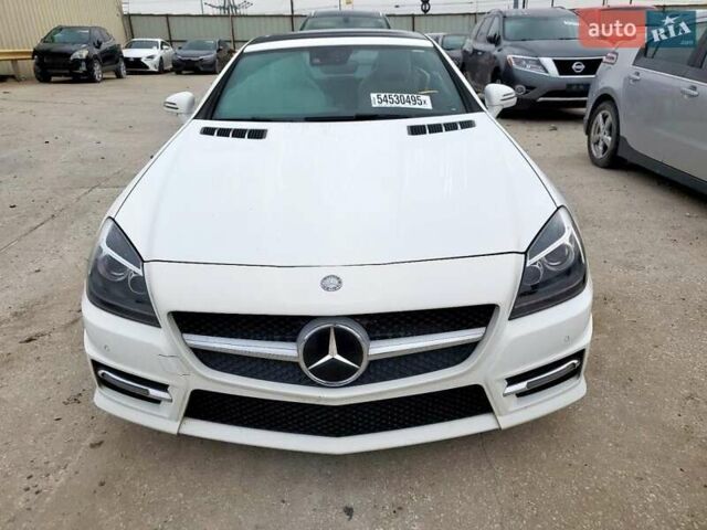 Белый Мерседес СЛК-Класс, объемом двигателя 1.8 л и пробегом 110 тыс. км за 2500 $, фото 4 на Automoto.ua