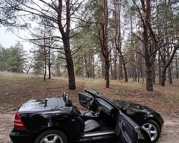 Черный Мерседес СЛК-Класс, объемом двигателя 2 л и пробегом 290 тыс. км за 7500 $, фото 7 на Automoto.ua
