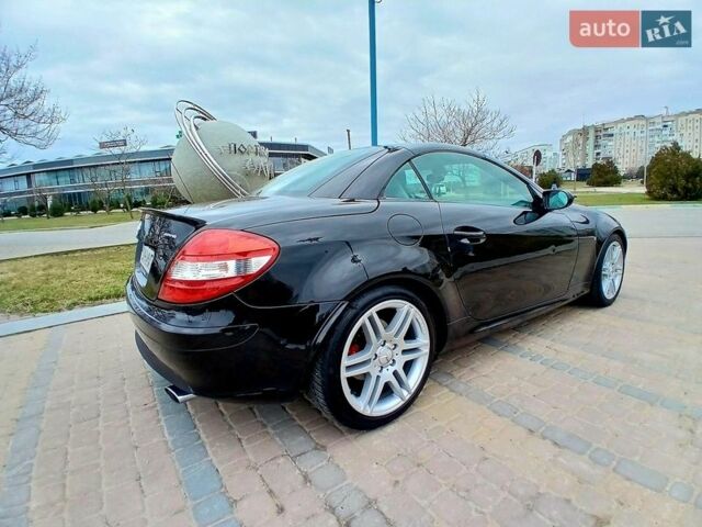 Чорний Мерседес СЛК-Клас, об'ємом двигуна 1.8 л та пробігом 207 тис. км за 9500 $, фото 4 на Automoto.ua