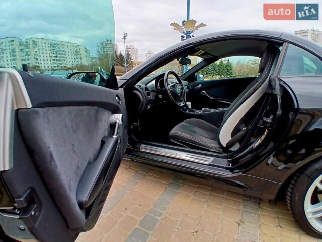 Черный Мерседес СЛК-Класс, объемом двигателя 1.8 л и пробегом 207 тыс. км за 9500 $, фото 22 на Automoto.ua