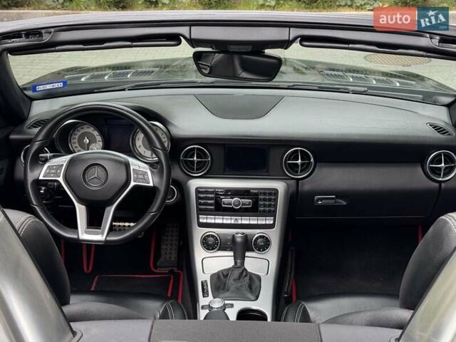 Черный Мерседес СЛК-Класс, объемом двигателя 1.8 л и пробегом 240 тыс. км за 12999 $, фото 27 на Automoto.ua