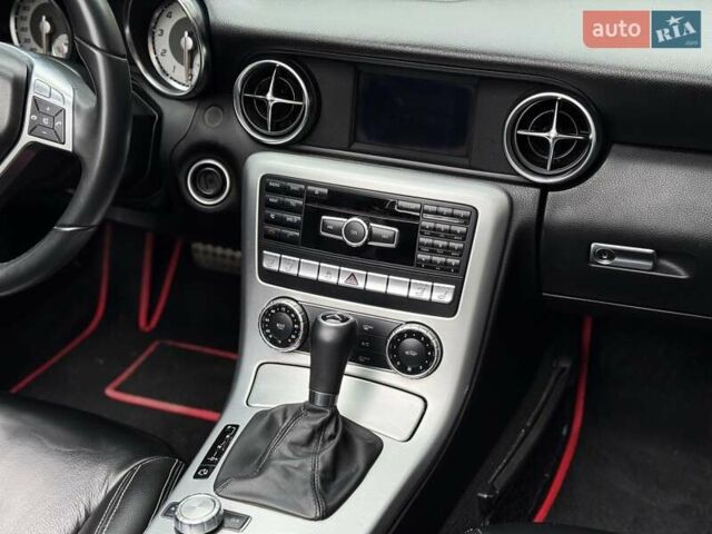 Черный Мерседес СЛК-Класс, объемом двигателя 1.8 л и пробегом 240 тыс. км за 12999 $, фото 36 на Automoto.ua