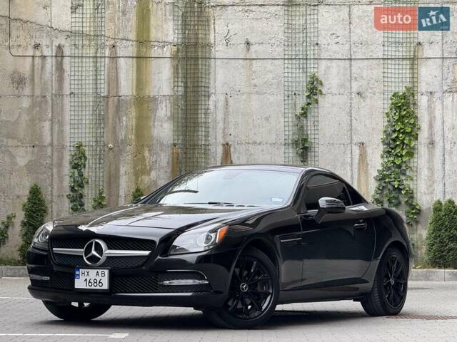 Черный Мерседес СЛК-Класс, объемом двигателя 1.8 л и пробегом 240 тыс. км за 12999 $, фото 1 на Automoto.ua